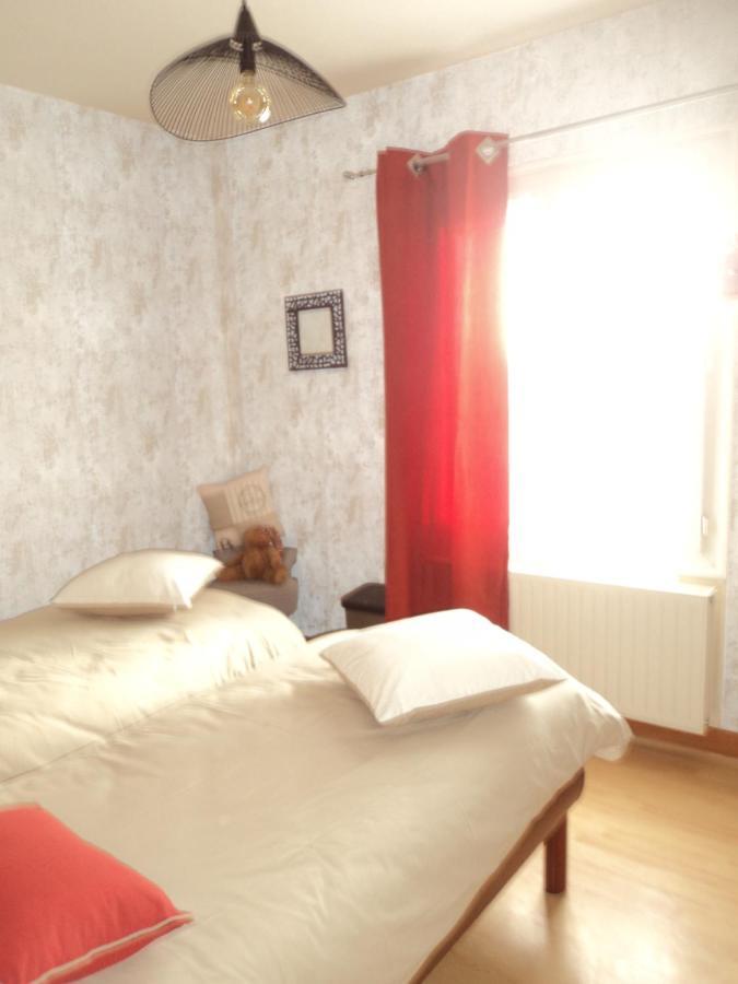 Maison Aux Volets Bleus Quévert Esterno foto