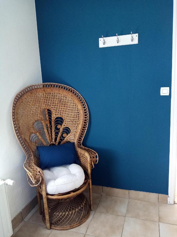 Maison Aux Volets Bleus Quévert Esterno foto