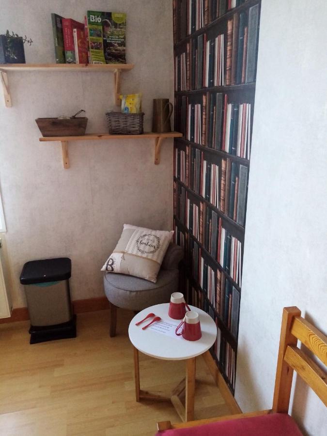 Maison Aux Volets Bleus Quévert Esterno foto